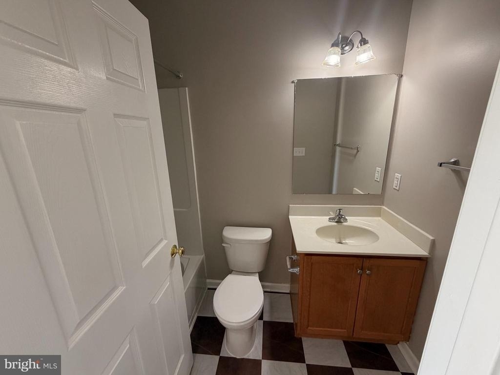 1331 Parish Avenue - Photo 7