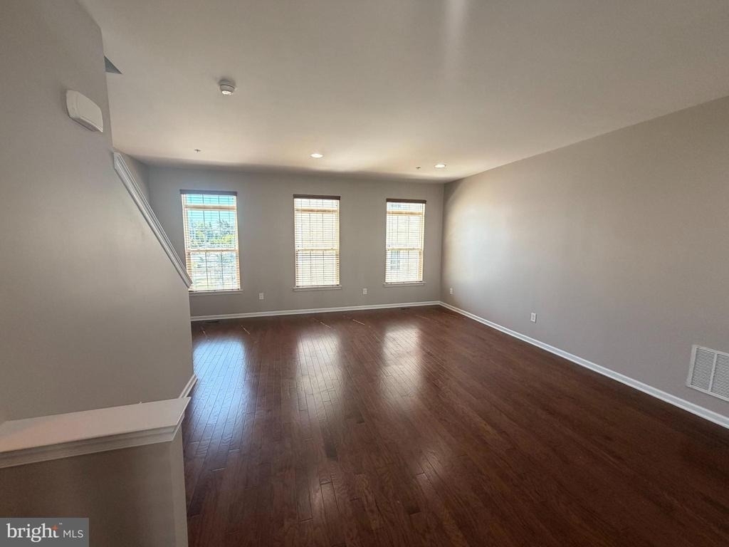 1331 Parish Avenue - Photo 11