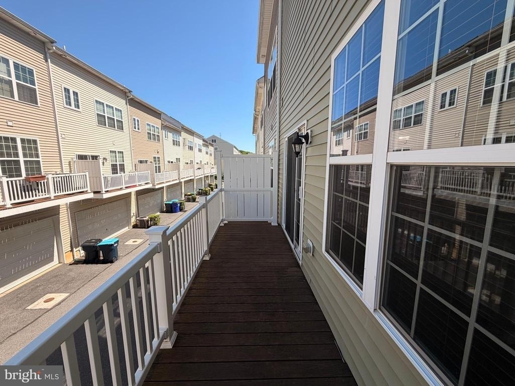 1331 Parish Avenue - Photo 17