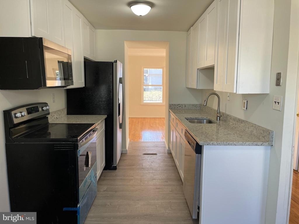 28 Keith Street - Photo 2