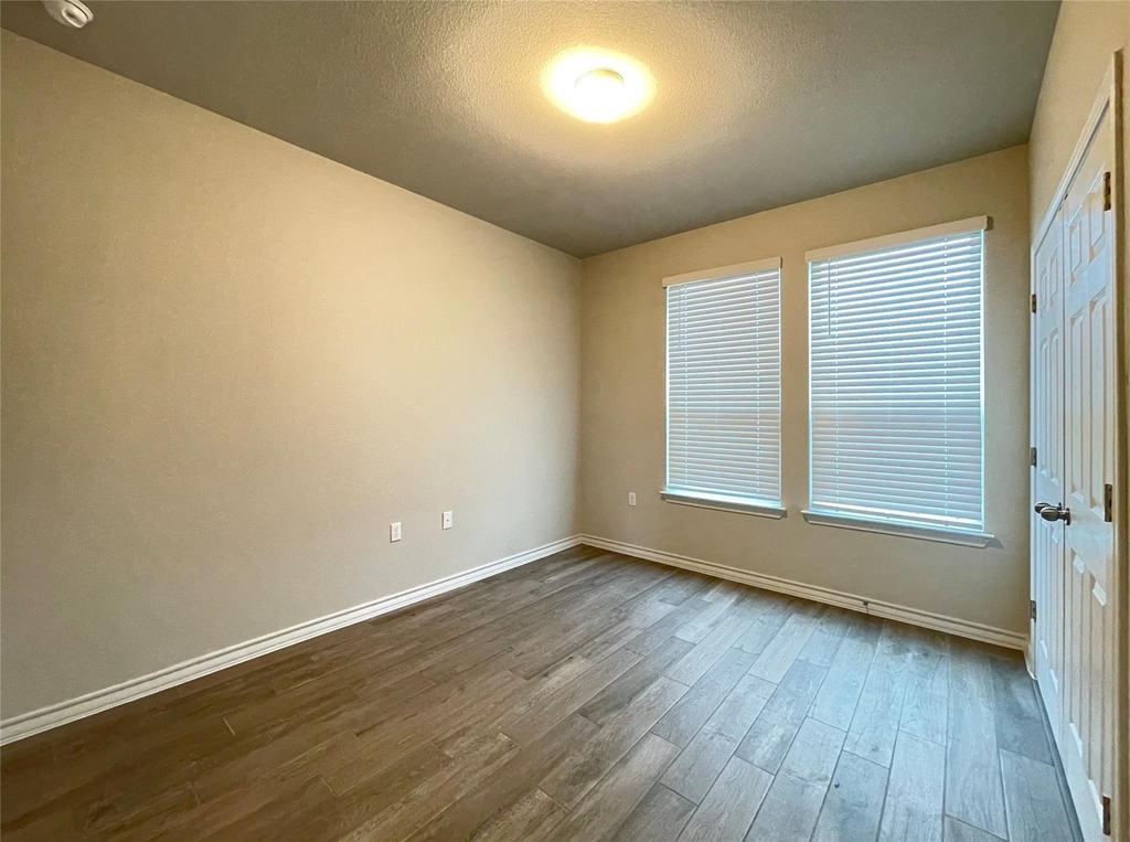 1603 Denesa Dr - Photo 8