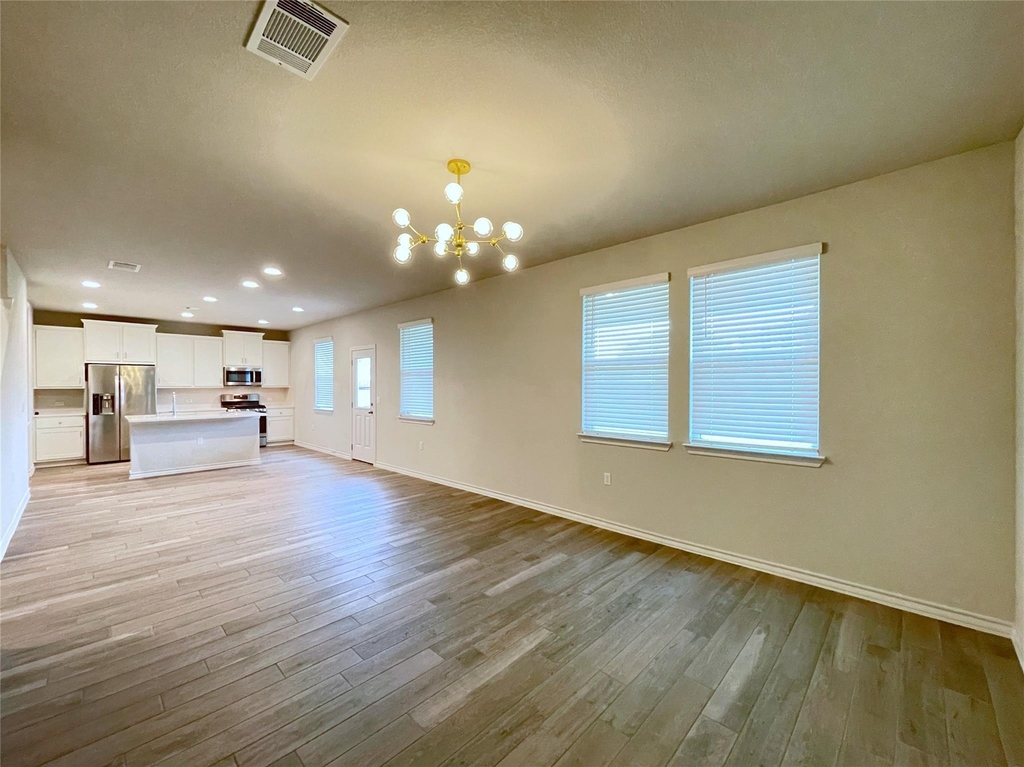 1603 Denesa Dr - Photo 3