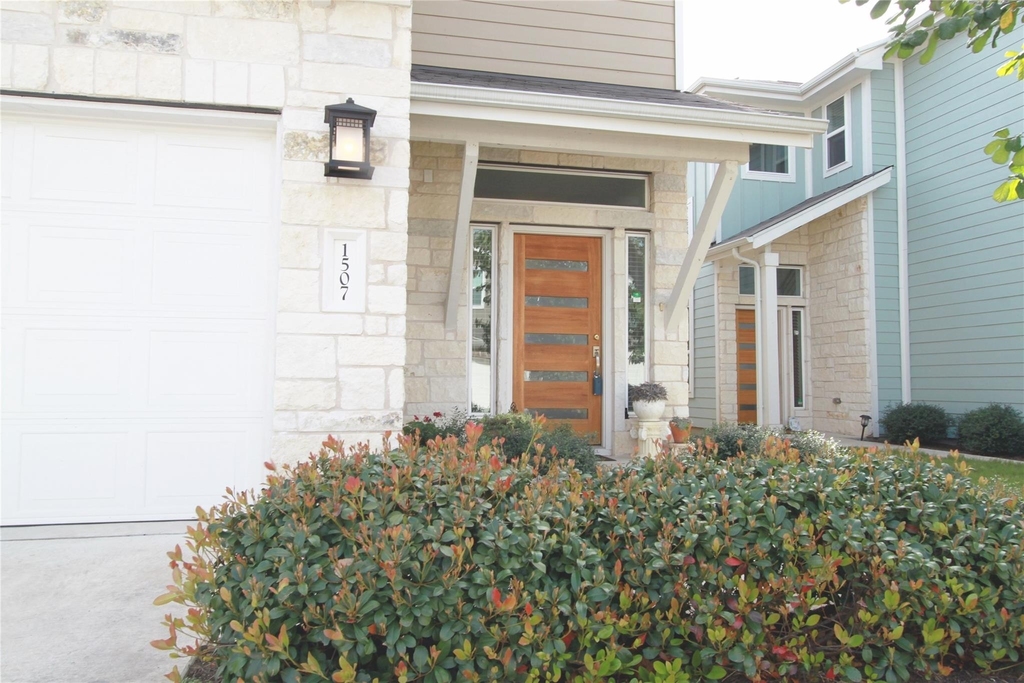1507 Homespun Rd - Photo 2