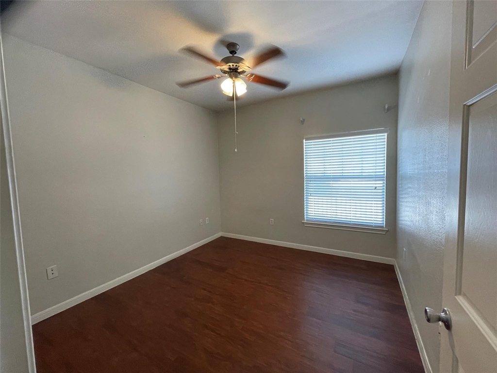 2320 Gracy Farms Ln - Photo 9