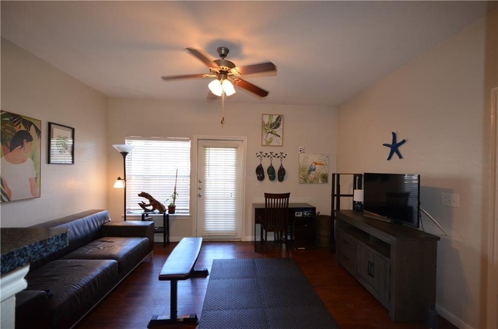 2320 Gracy Farms Ln - Photo 7