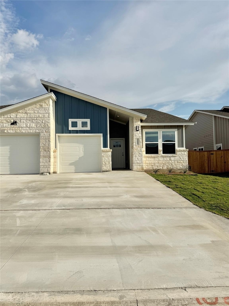 108 Zayd Ct - Photo 1