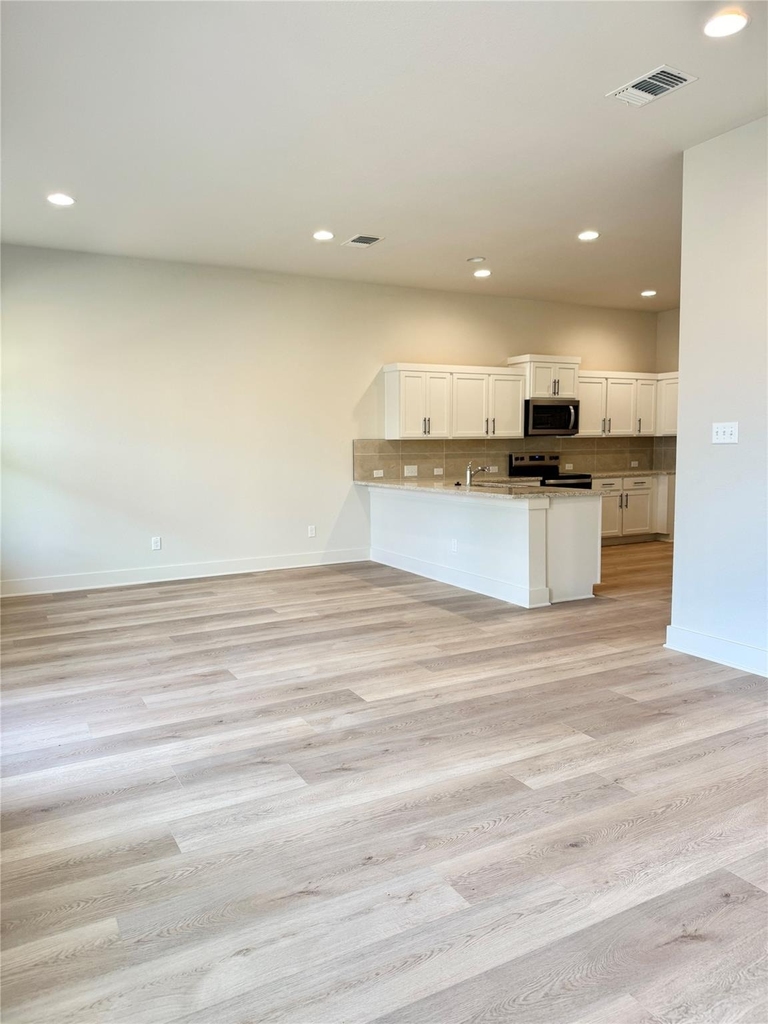 108 Zayd Ct - Photo 4
