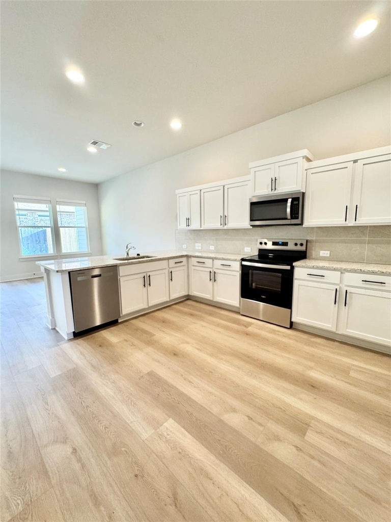 108 Zayd Ct - Photo 2