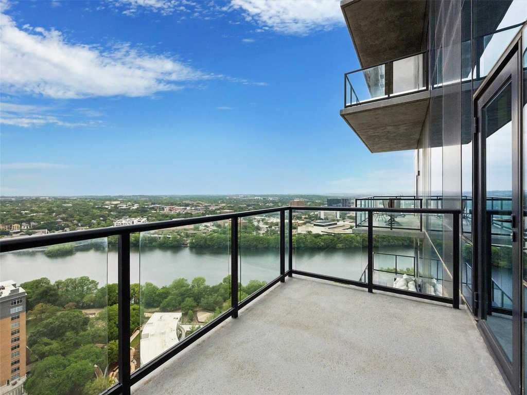 70 Rainey St - Photo 2
