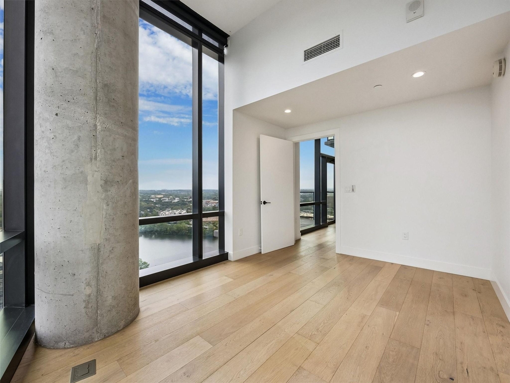 70 Rainey St - Photo 17