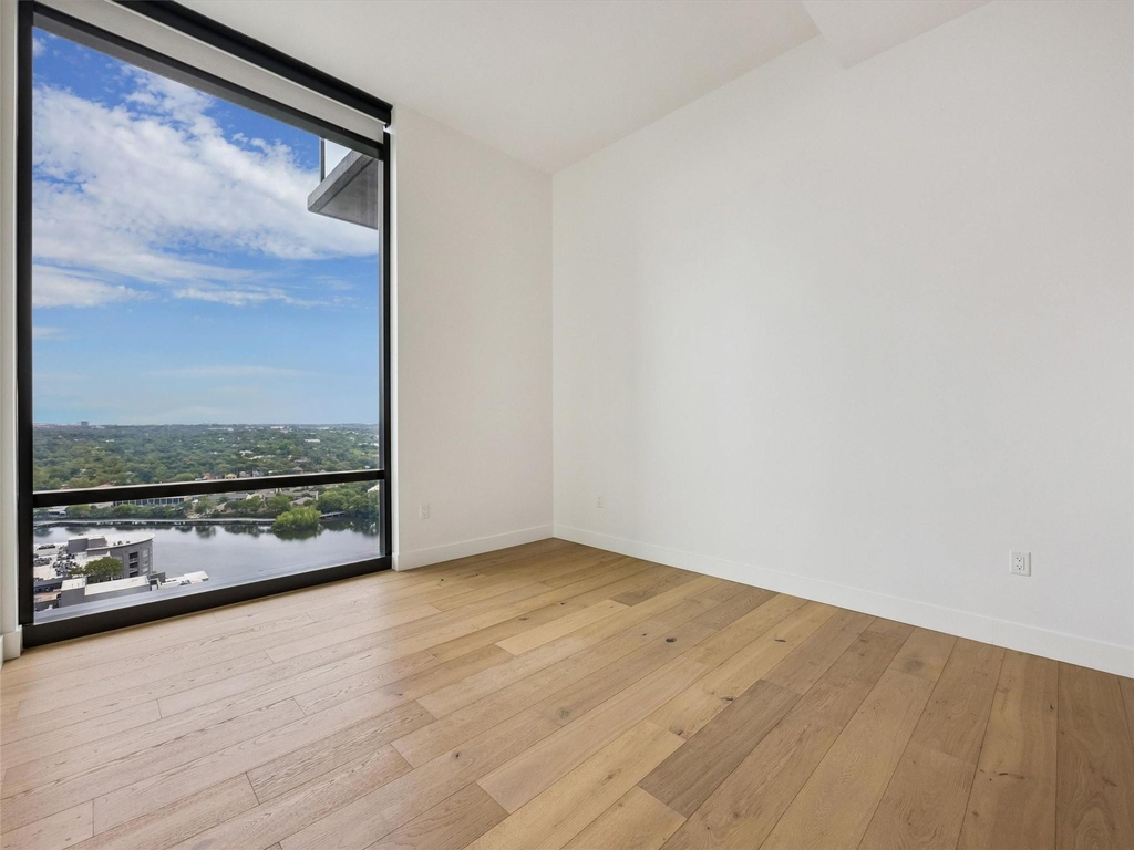 70 Rainey St - Photo 22