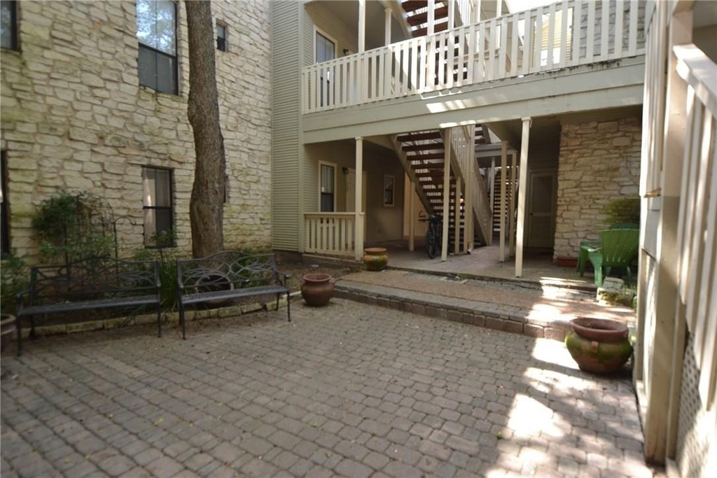 4401 Speedway - Photo 20