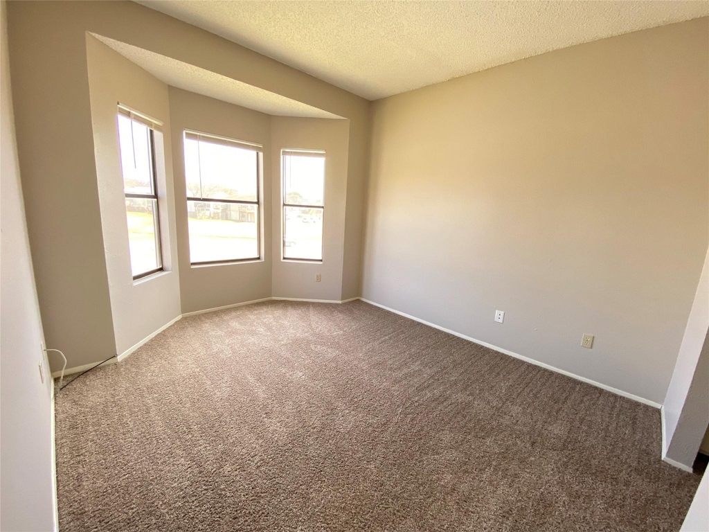 2405 W Slaughter Ln - Photo 5