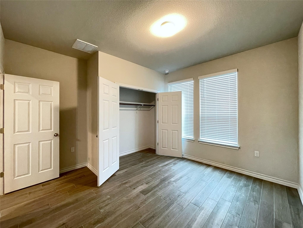 1602 Jacey Way - Photo 10