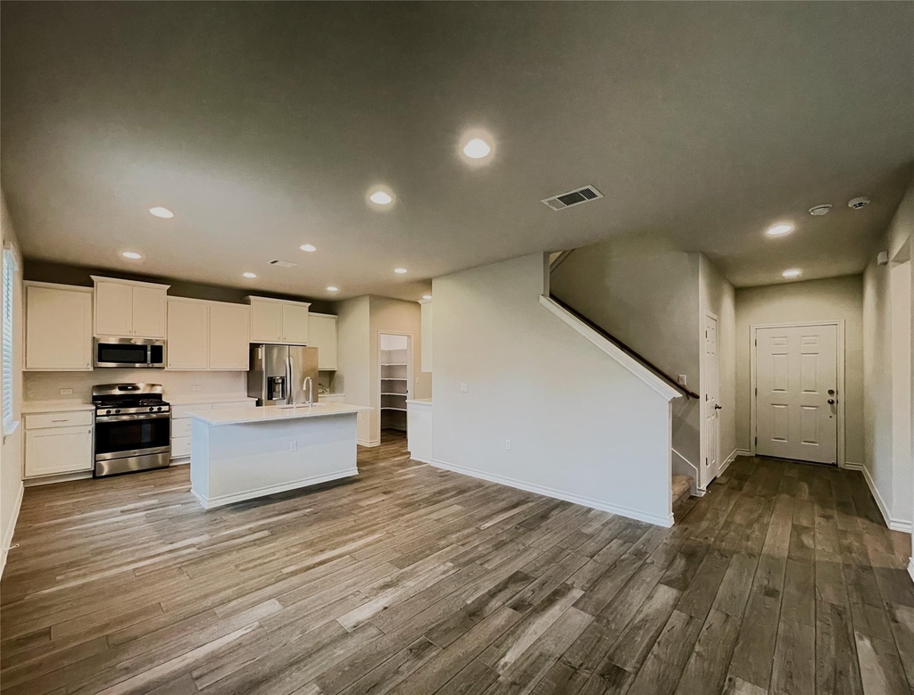 1602 Jacey Way - Photo 1