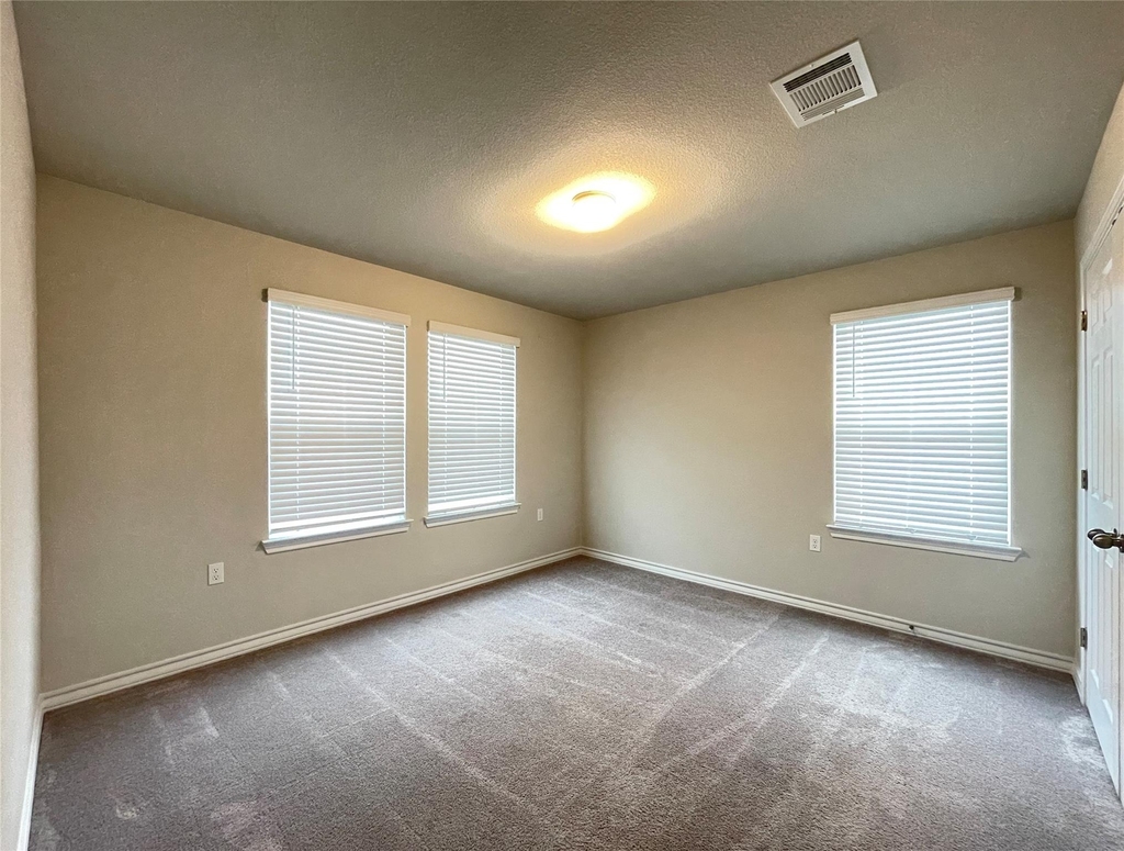1602 Jacey Way - Photo 17