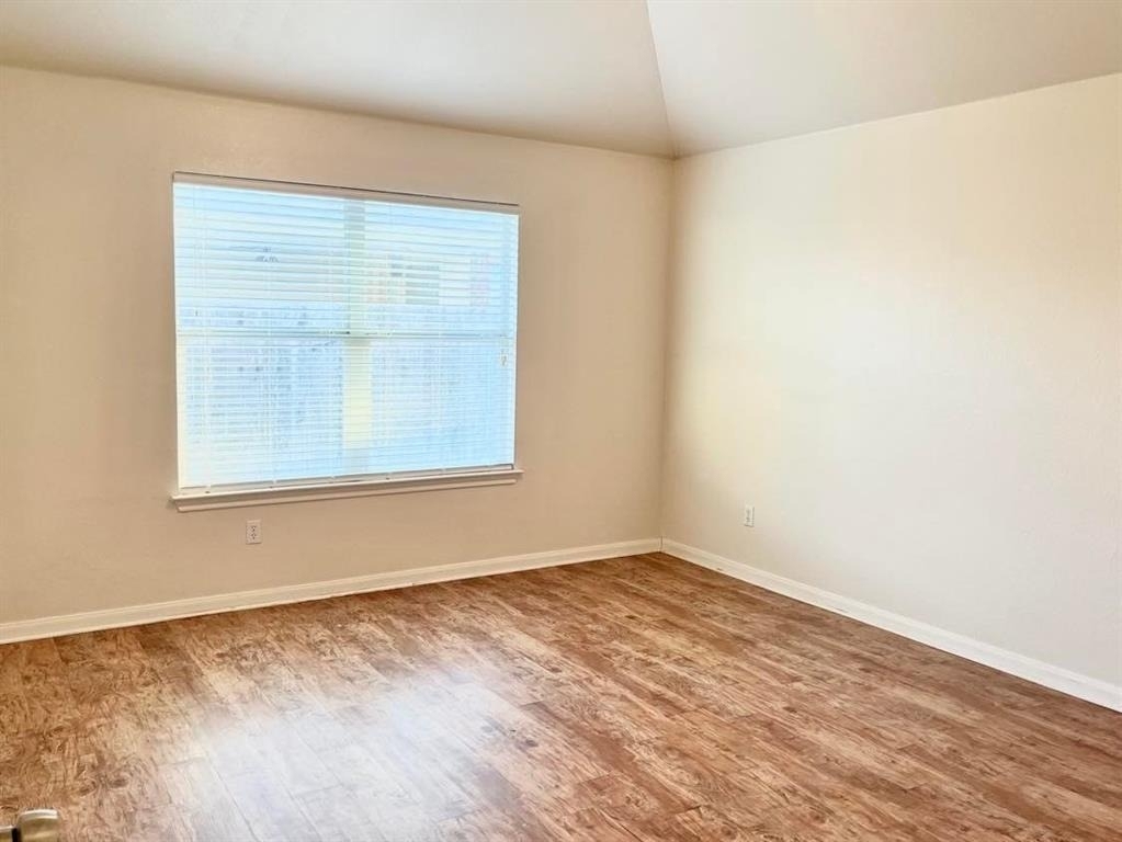 2409 Romeo Dr - Photo 8