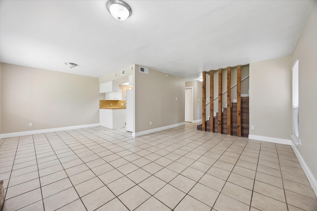 8329 Fathom Cir - Photo 5