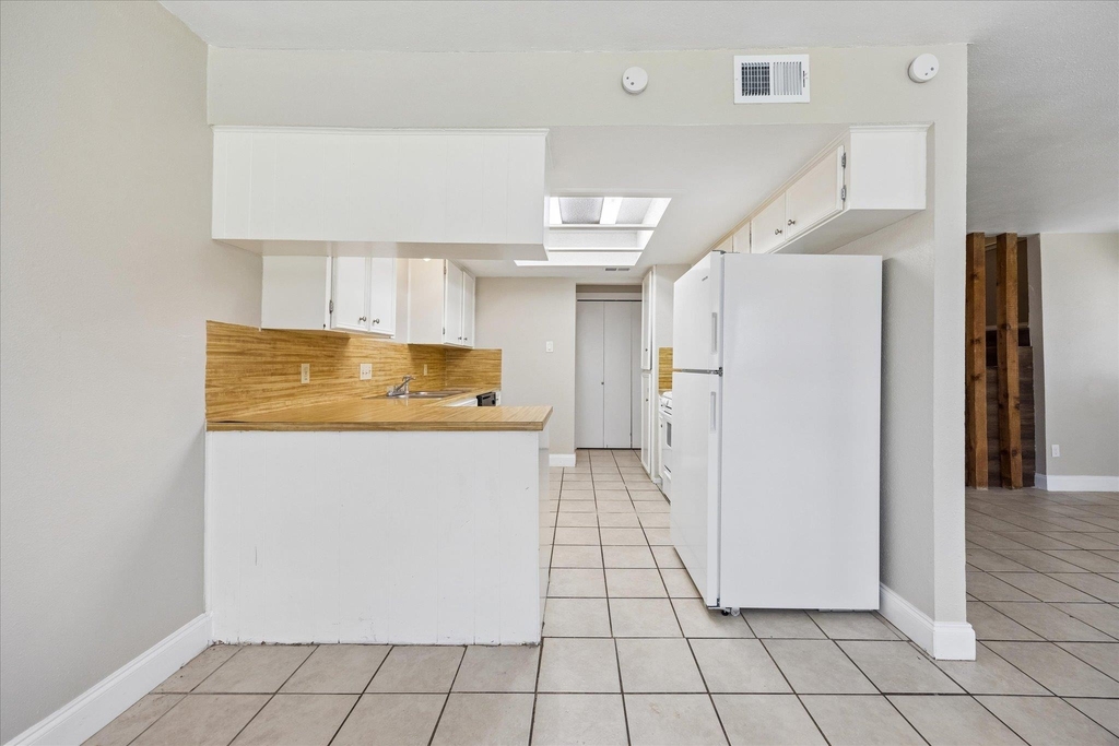 8329 Fathom Cir - Photo 10