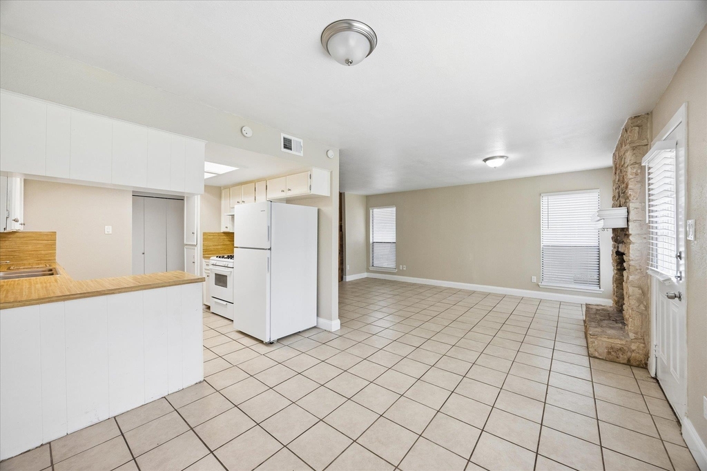 8329 Fathom Cir - Photo 9