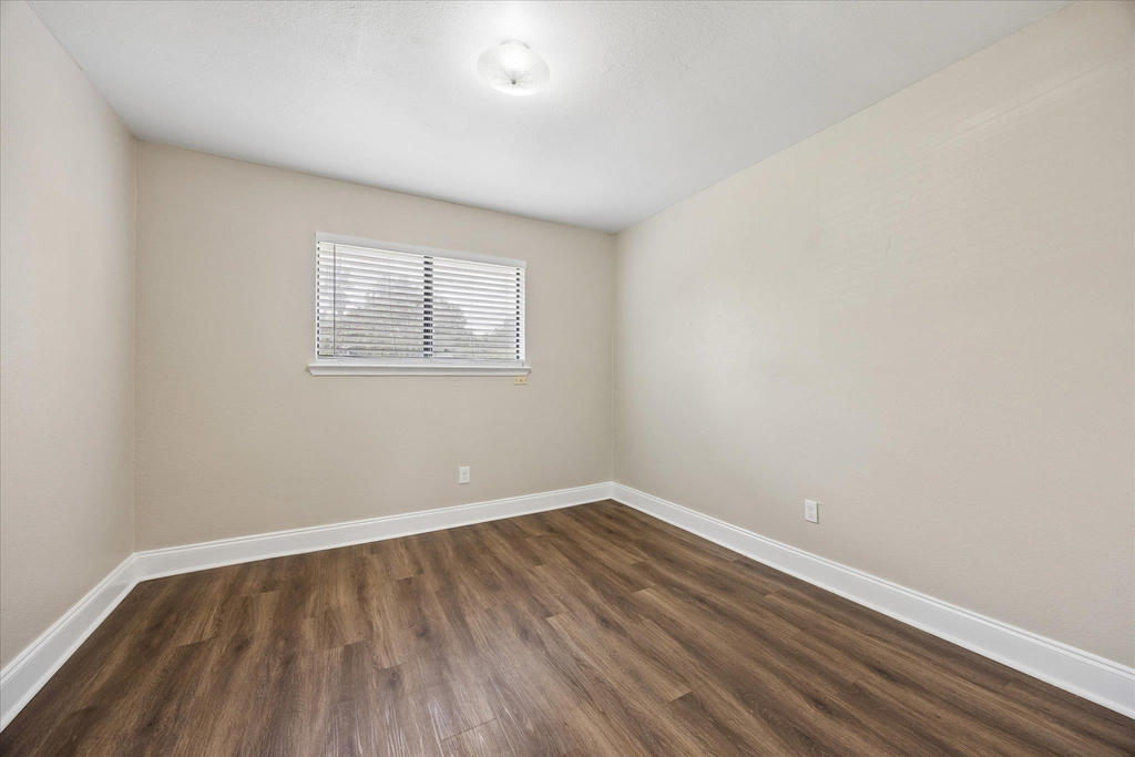 8329 Fathom Cir - Photo 23