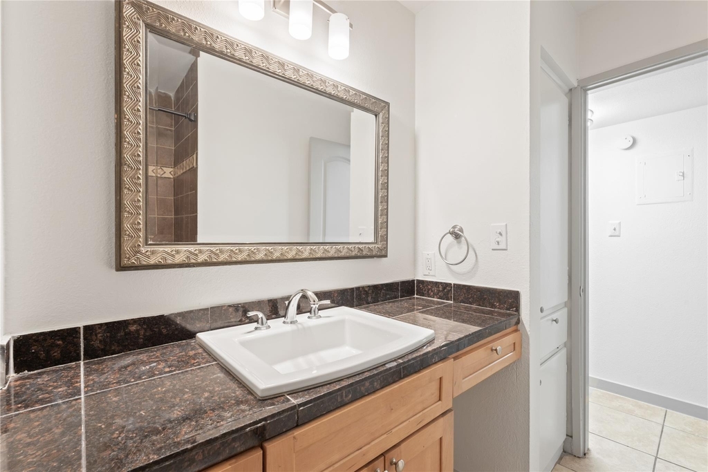 1301 W Ben White Blvd - Photo 11