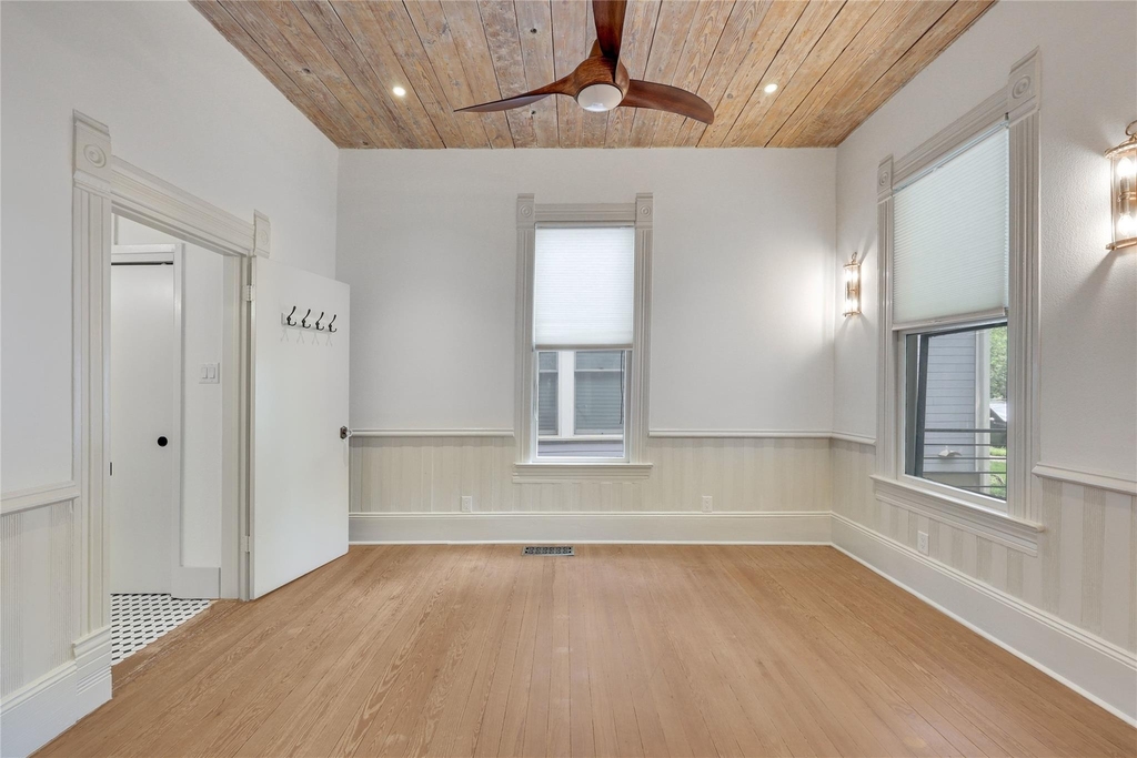904 Willow St - Photo 4