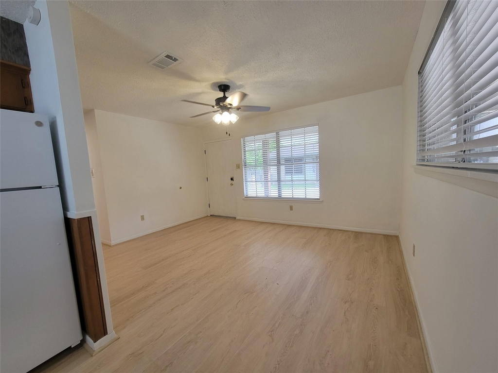 5806 Nassau Dr - Photo 6