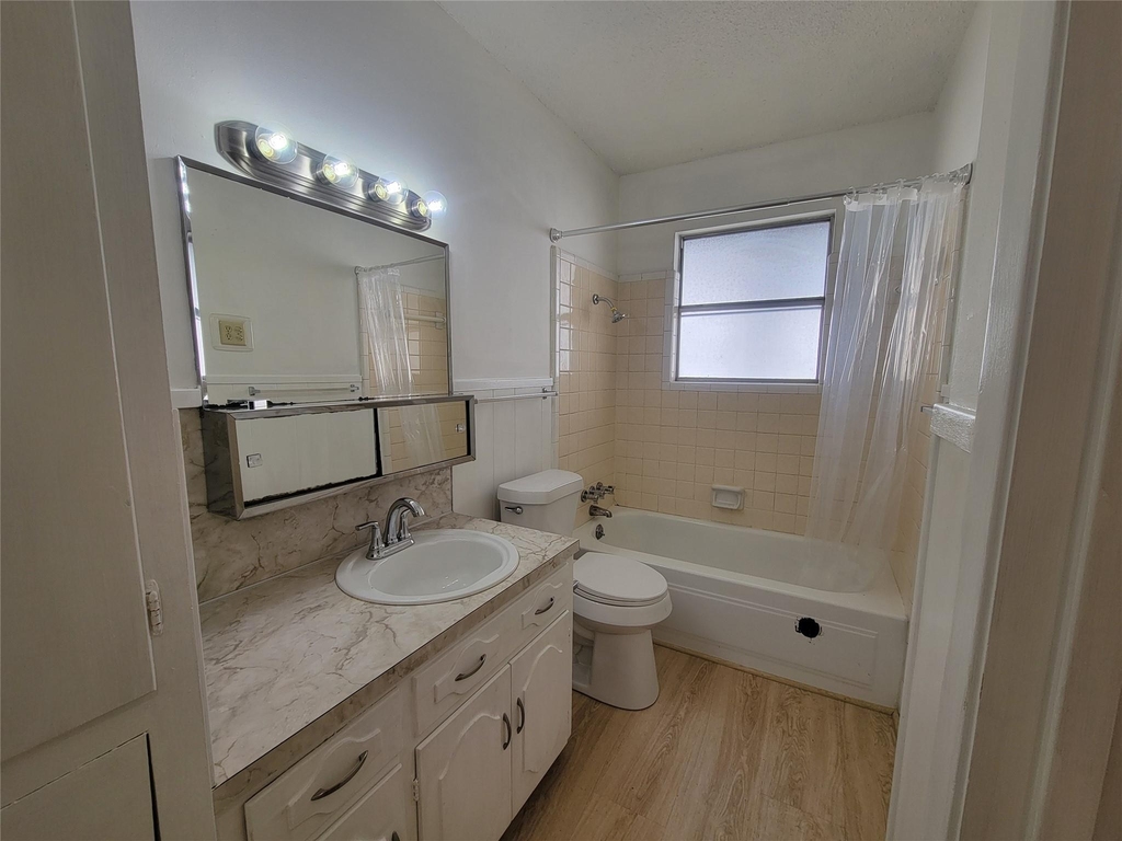5806 Nassau Dr - Photo 15
