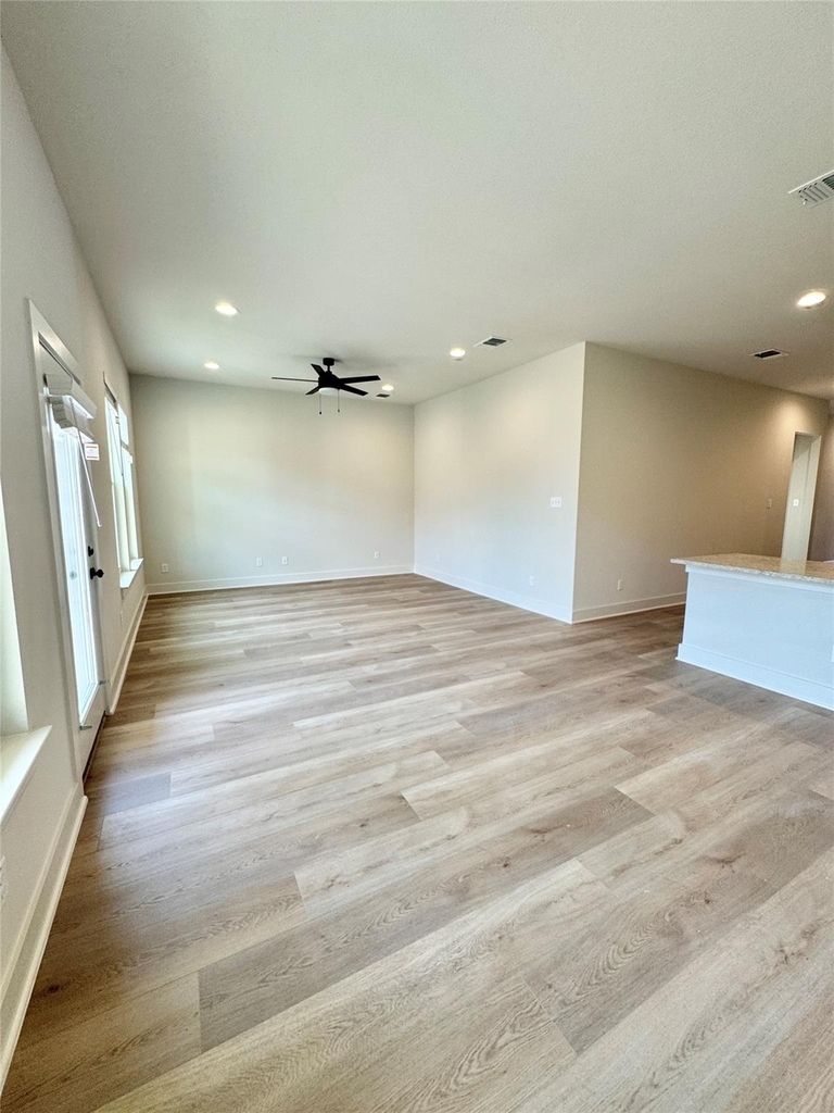 105 Zayd Ct - Photo 9