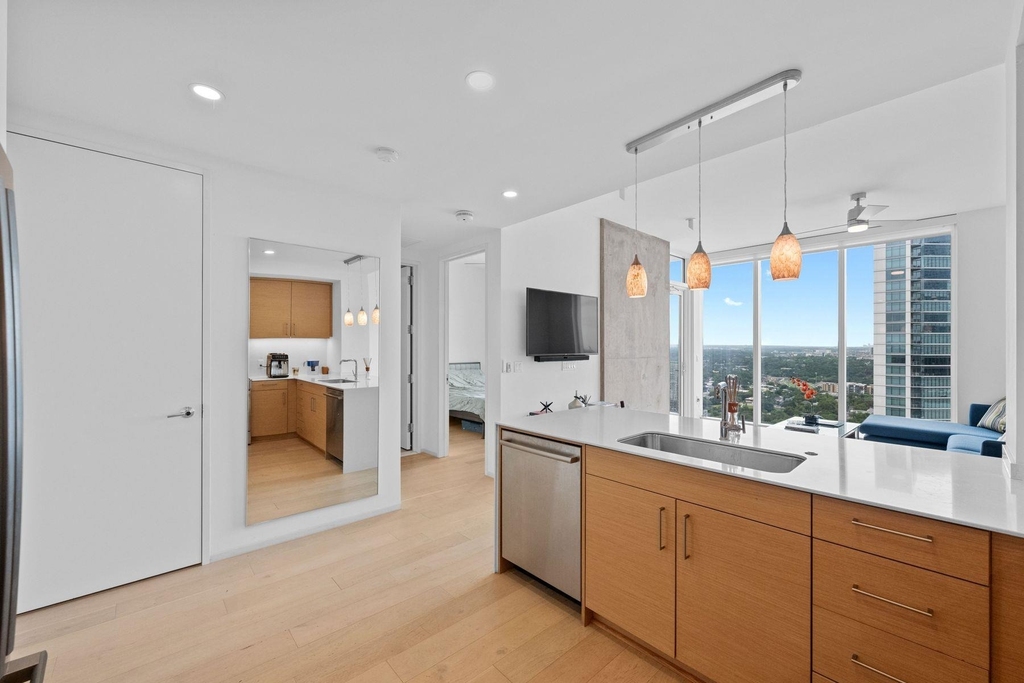 301 West Ave - Photo 12