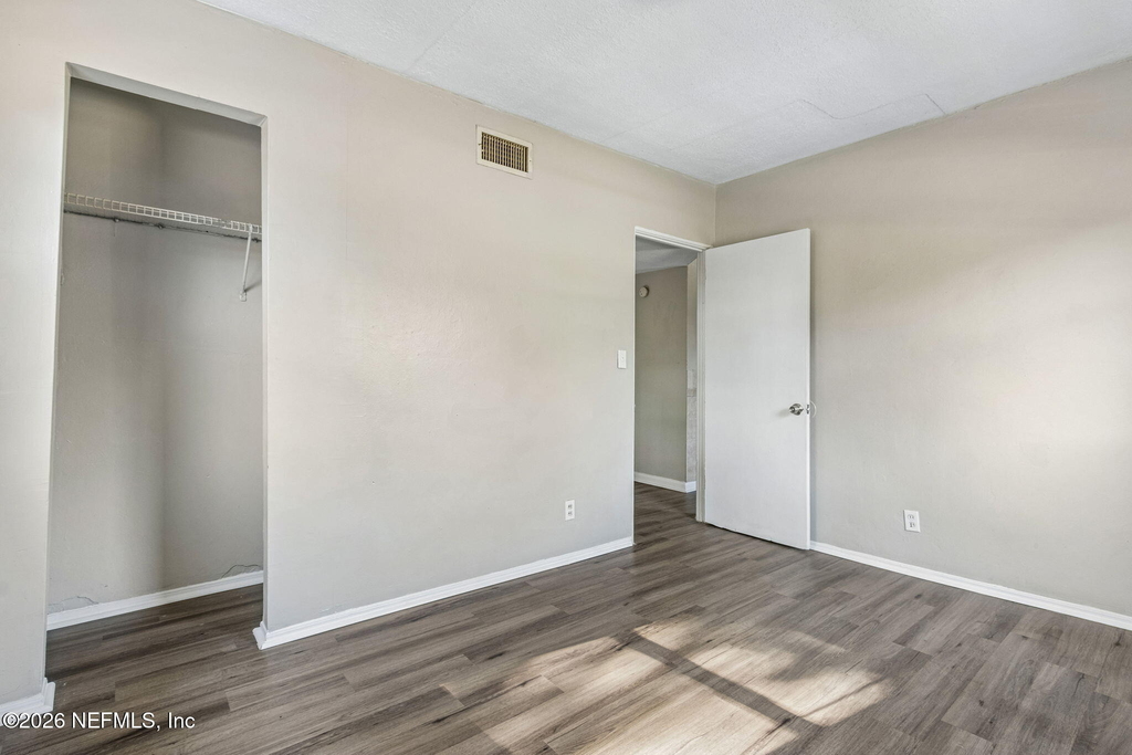1104 W 29th Street - Photo 14