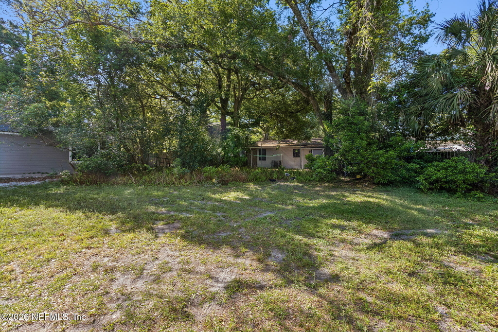1104 W 29th Street - Photo 18