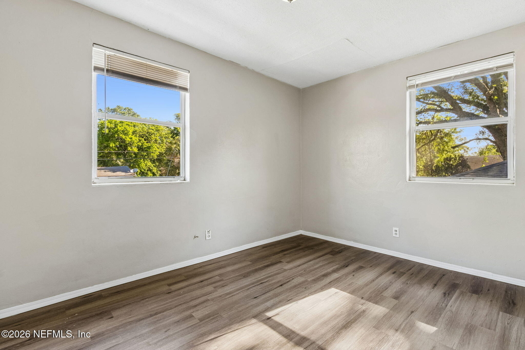 1104 W 29th Street - Photo 13