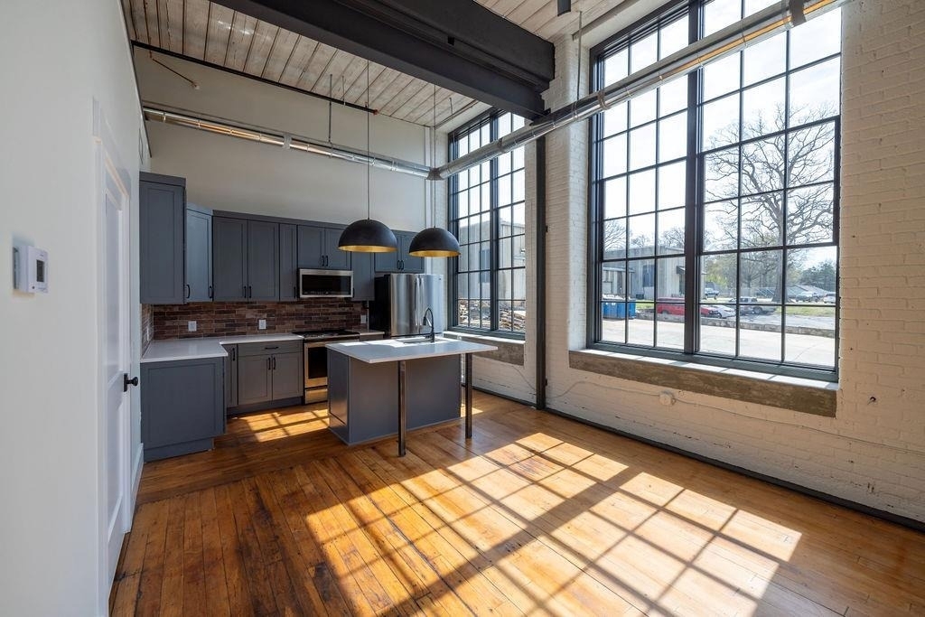 200-f Barrett Street - Photo 1