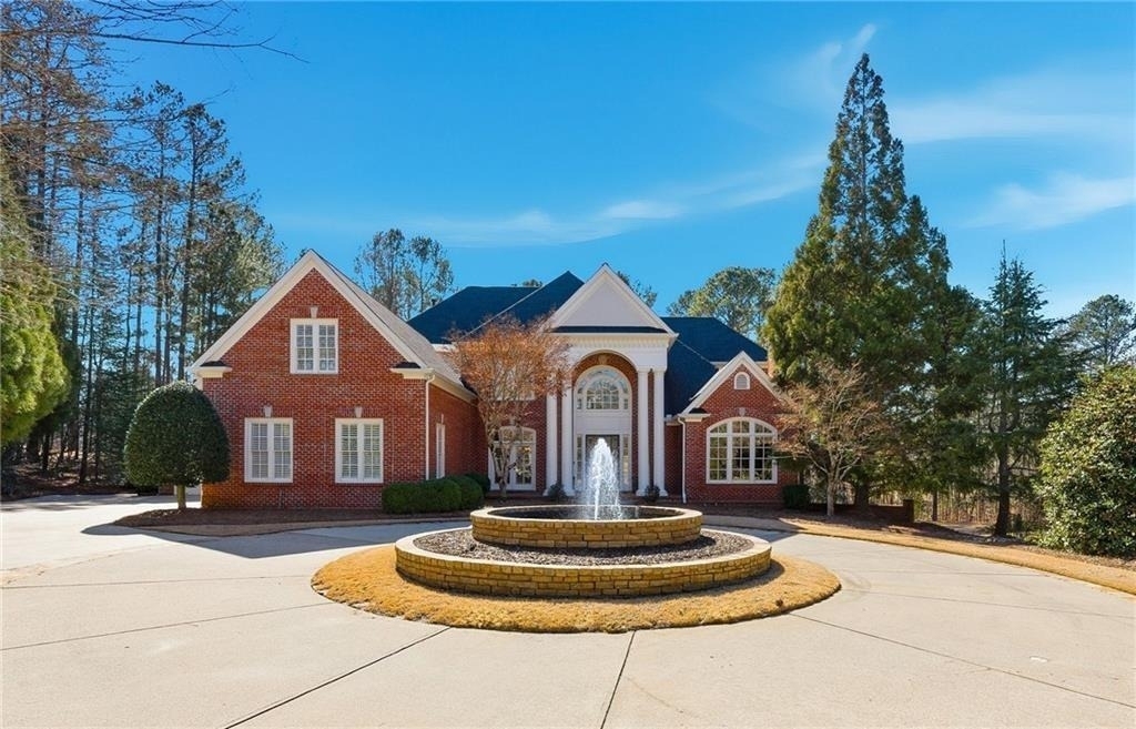 6335 Howell Cobb Court - Photo 0