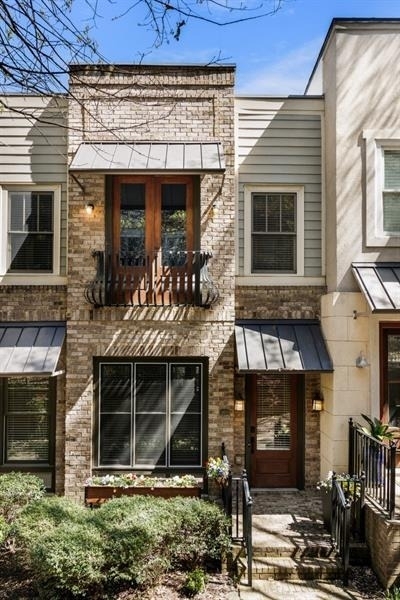 395 Laurent Street Nw - Photo 1