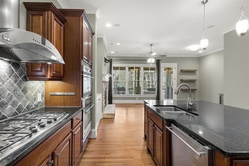 395 Laurent Street Nw - Photo 8