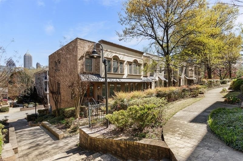 395 Laurent Street Nw - Photo 38