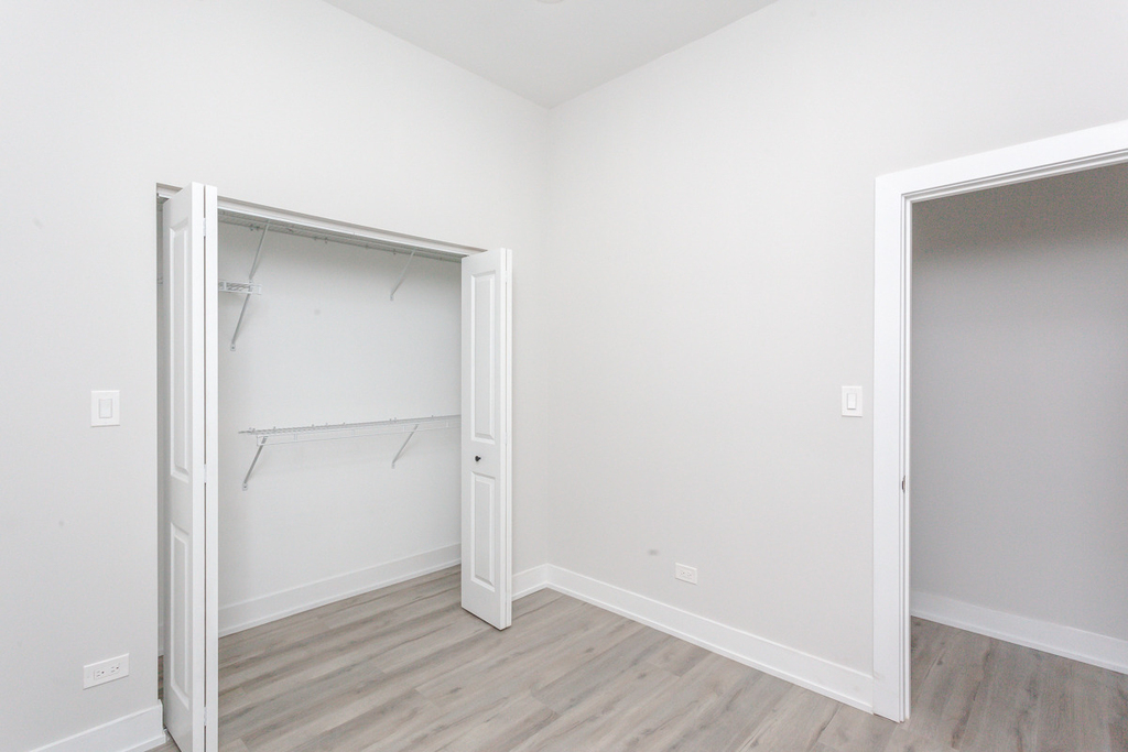 818 W 18th Street - Photo 6