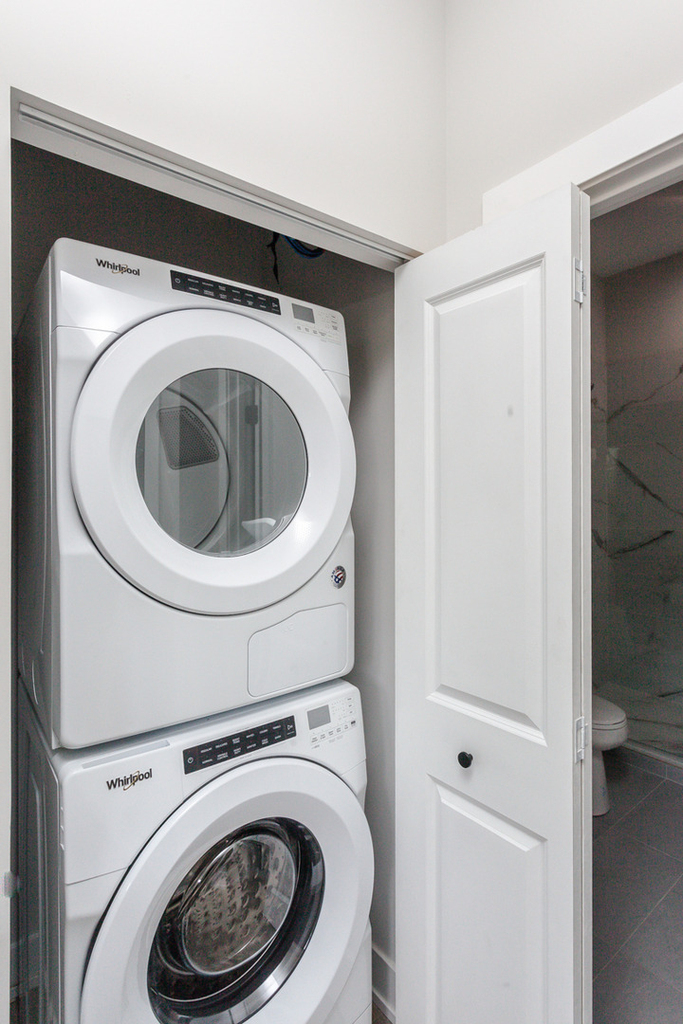 818 W 18th Street - Photo 3
