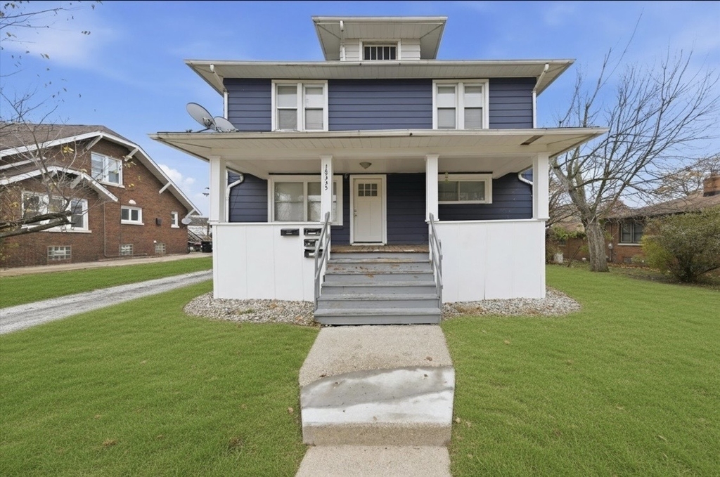 18335 Sherman Street - Photo 0