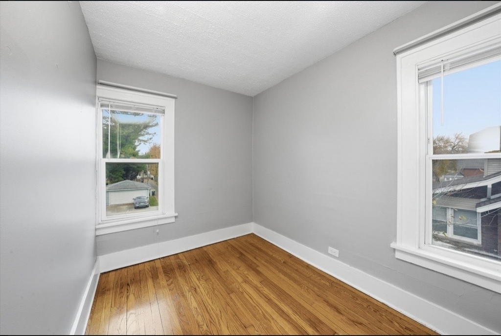 18335 Sherman Street - Photo 10