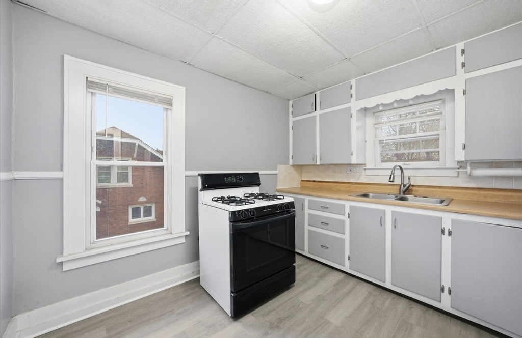 18335 Sherman Street - Photo 7