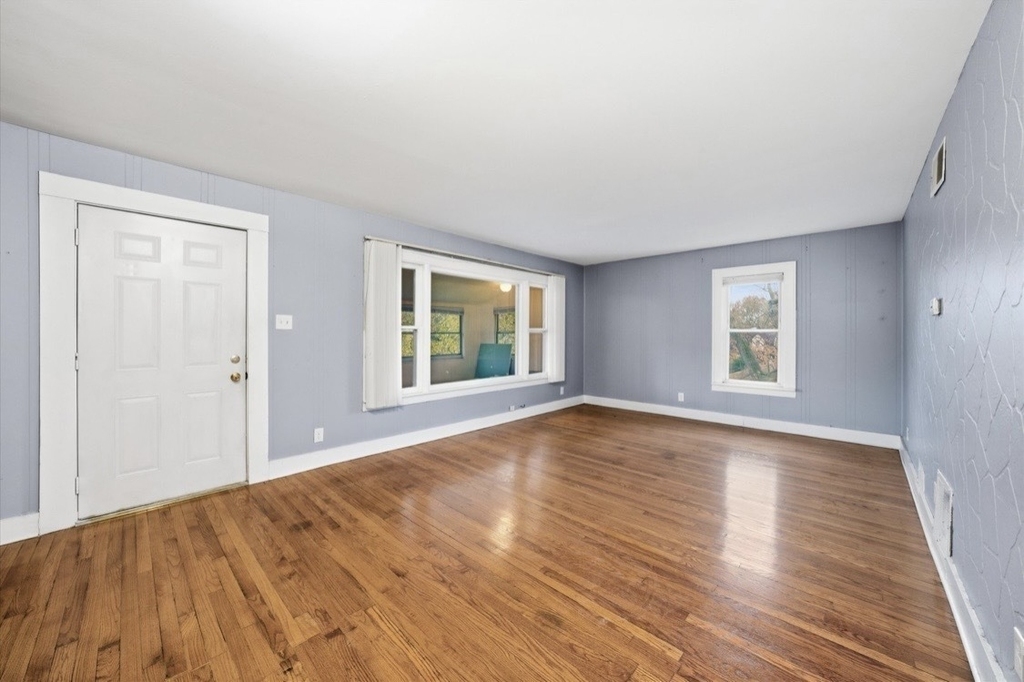 18335 Sherman Street - Photo 4
