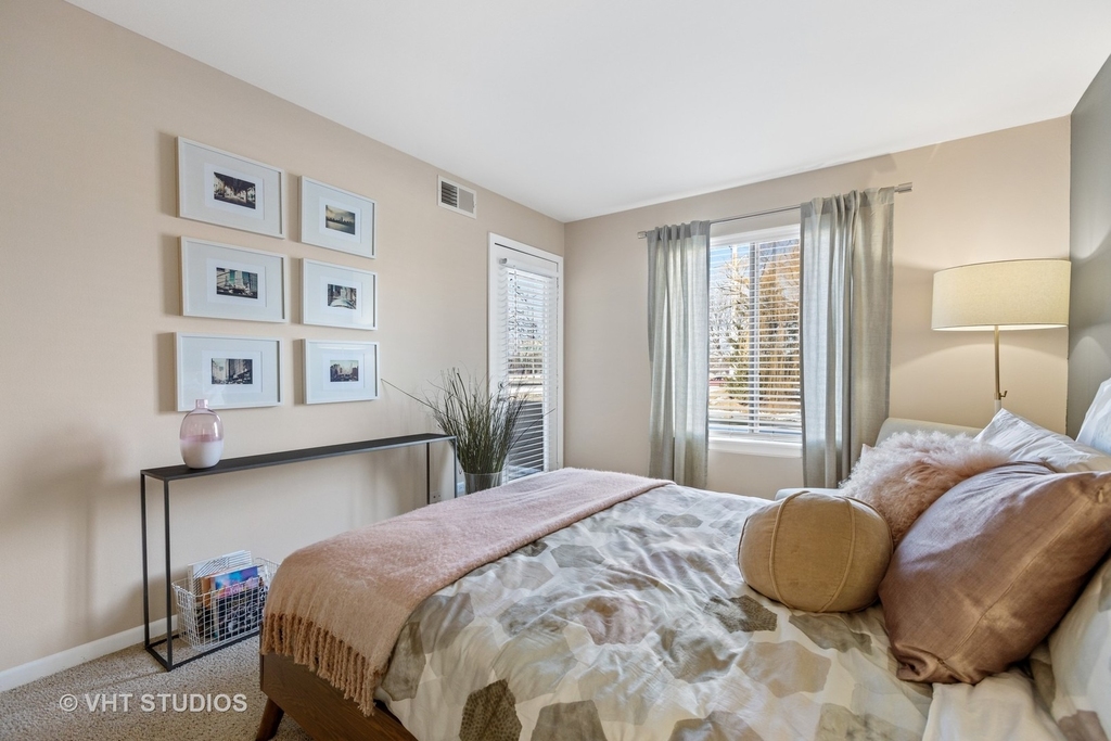 1541 Westminster Drive - Photo 35