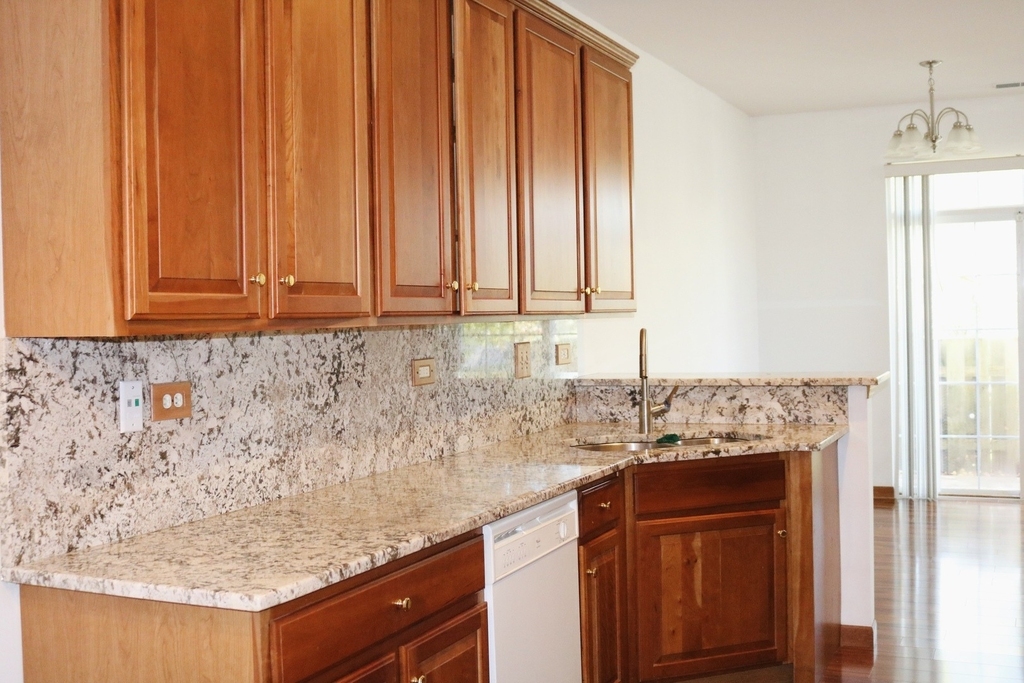 2598 Hillsboro Boulevard - Photo 6