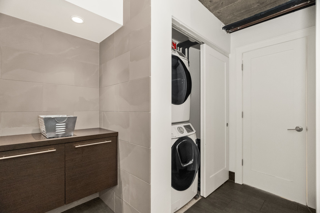 1830 Ridge Avenue - Photo 17