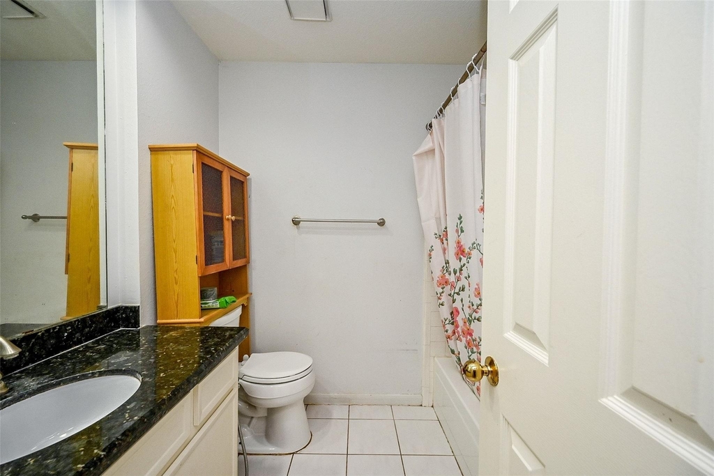 14431 Royal Hill Drive - Photo 22