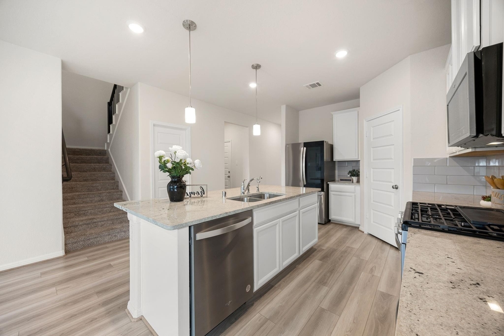 2226 Royal Ann Way - Photo 7